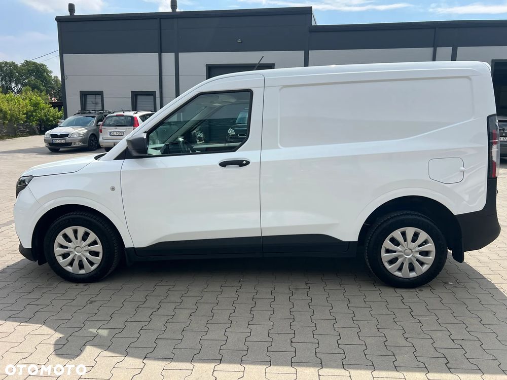 Ford Transit Courier - 8