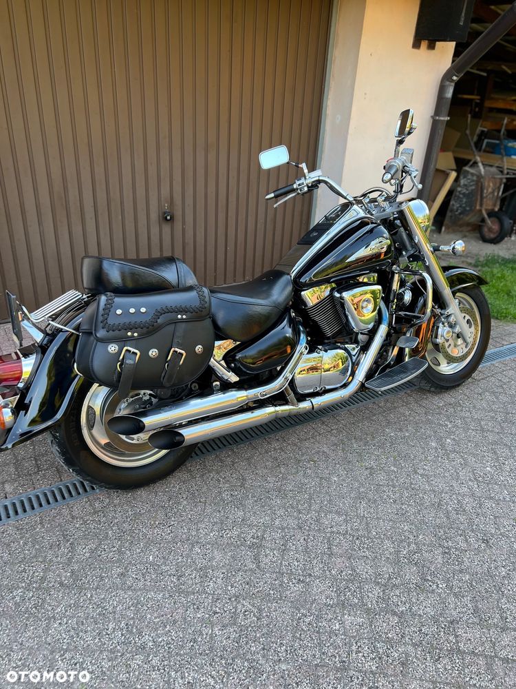 Suzuki Intruder - 3