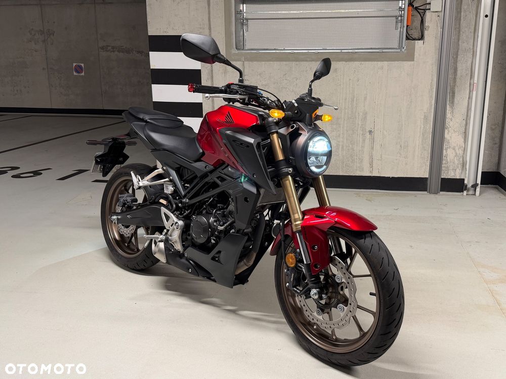 Honda CB - 1