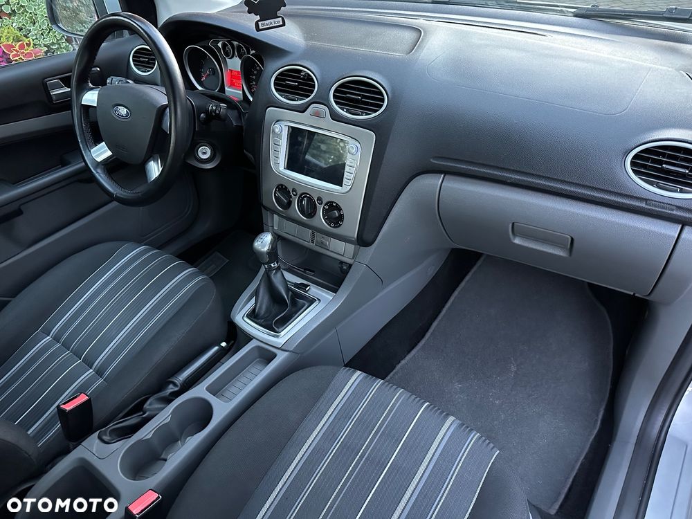 Ford Focus - 10