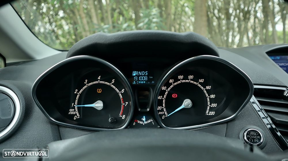 Ford Fiesta 1.0 T EcoBoost Titanium PowerShift - 35
