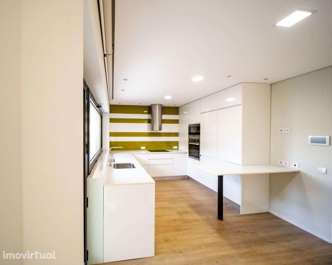 Moradia Isolada T3+1 c/ Jardim na Madalena, Vila Nova de Gaia - Grande imagem: 3/25