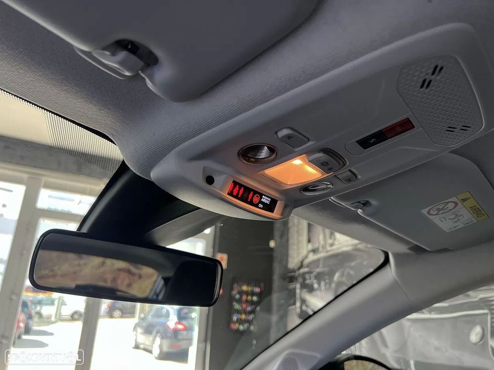 Peugeot 208 1.2 PureTech Like - 18