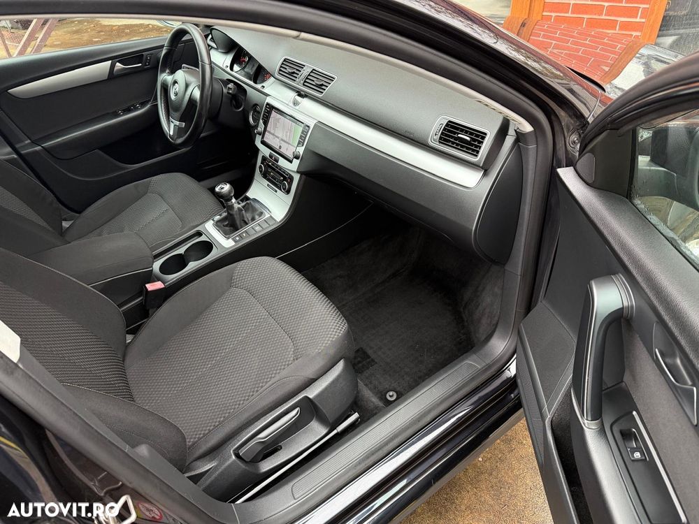 Volkswagen Passat - 29