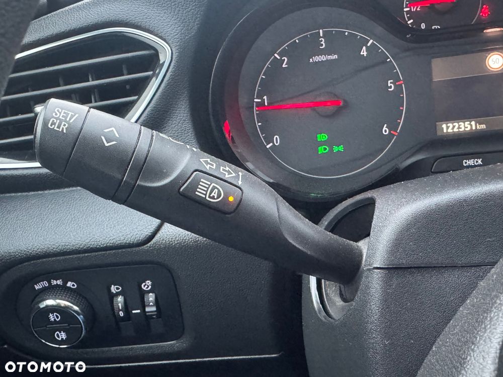 Opel Grandland X 1.6 D Start/Stop INNOVATION - 17