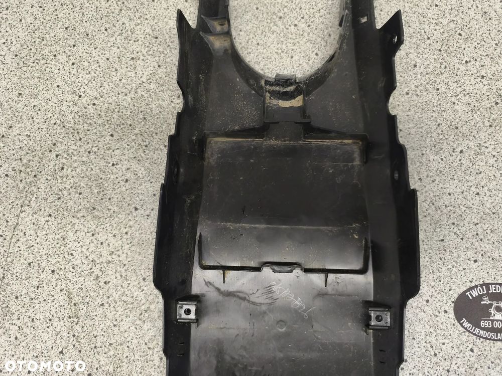 Nadkole, wypełnienie zadupka Triumph Trident 660 2022 - 3