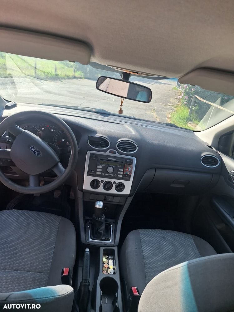 Ford Focus - 12