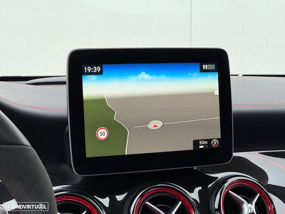 Mercedes-Benz CLA 45 AMG Shooting Brake 4-Matic - 34