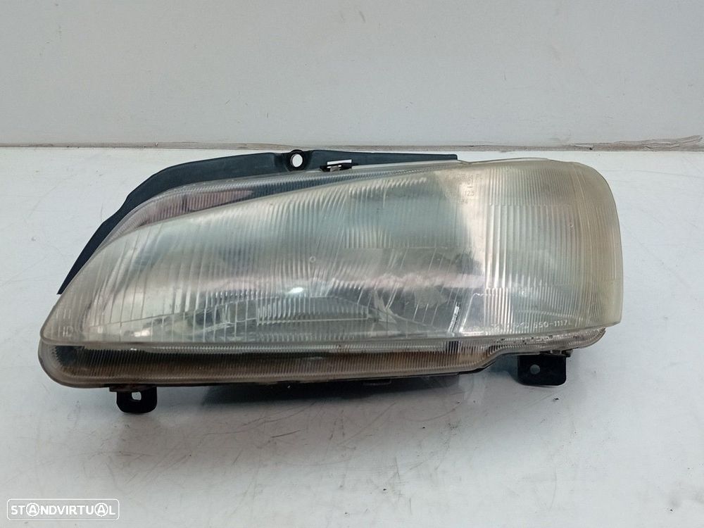 Ótica / farol esquerda PEUGEOT 106 II (1A_, 1C_) - 1
