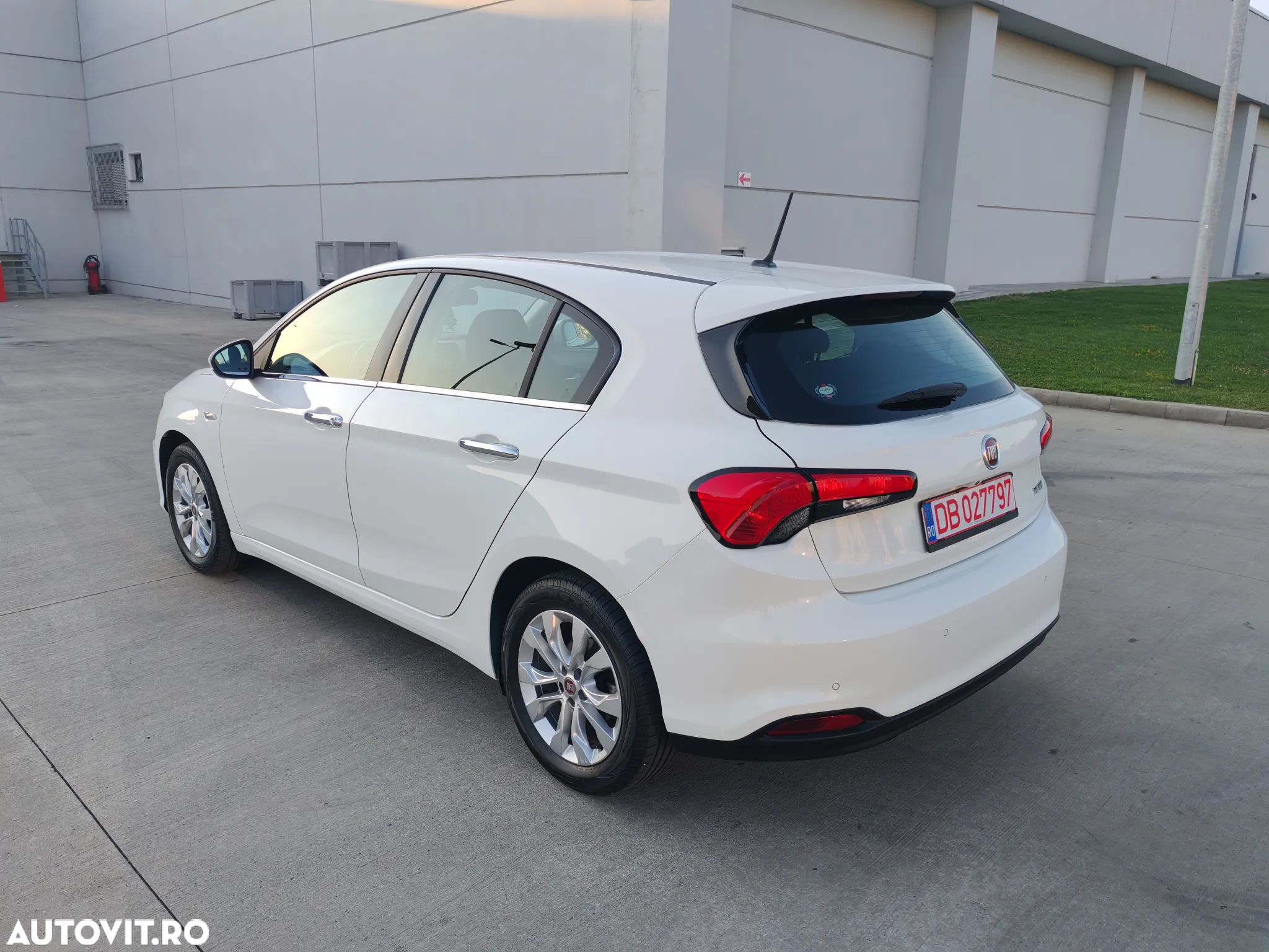 Fiat Tipo 1.3 Mjet Lounge - 36