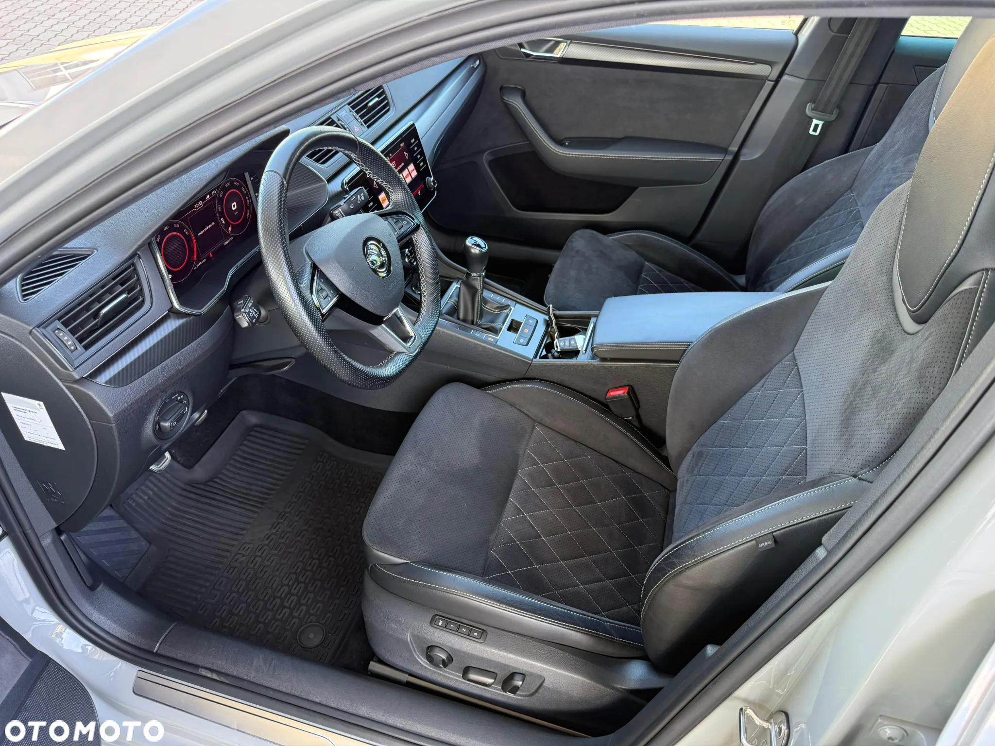 Skoda Superb 1.5 TSI Sportline - 10