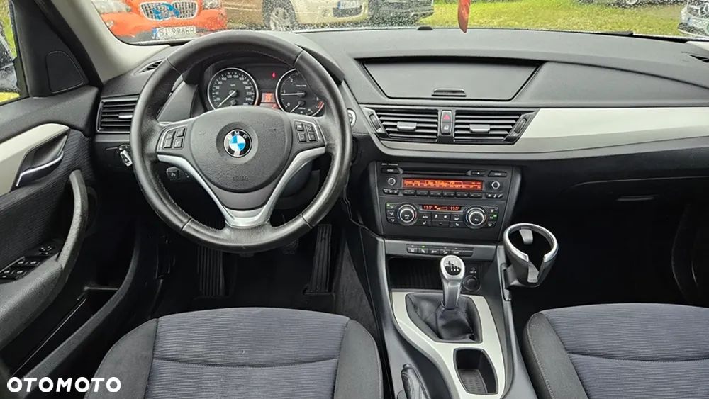 BMW X1 xDrive18d xLine - 10