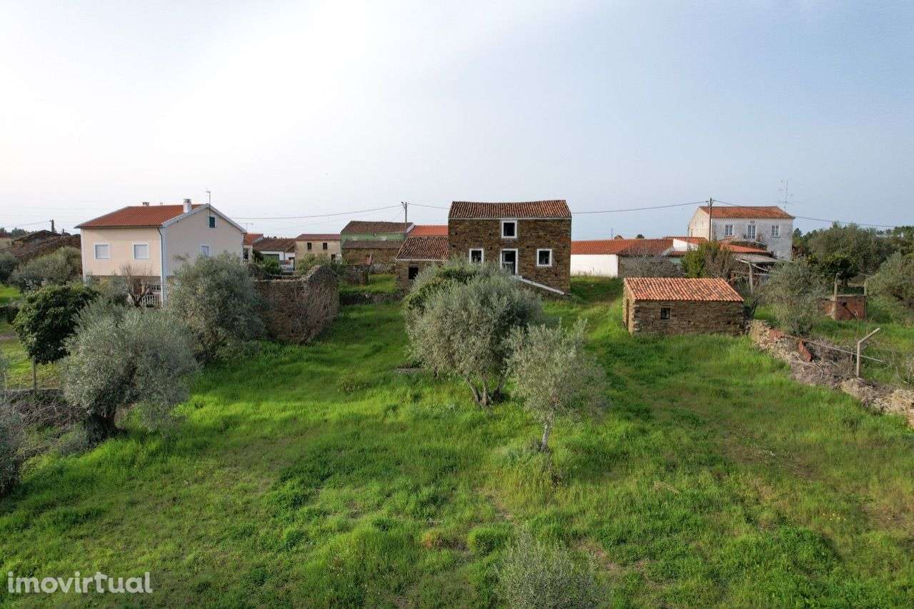 Quintinha com Casas em Xisto - Grande imagem: 2/24