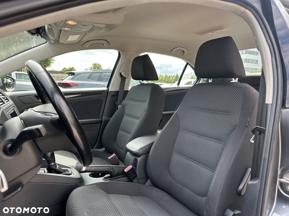 Volkswagen Jetta 1.4 TSI BMT Comfortline DSG - 12