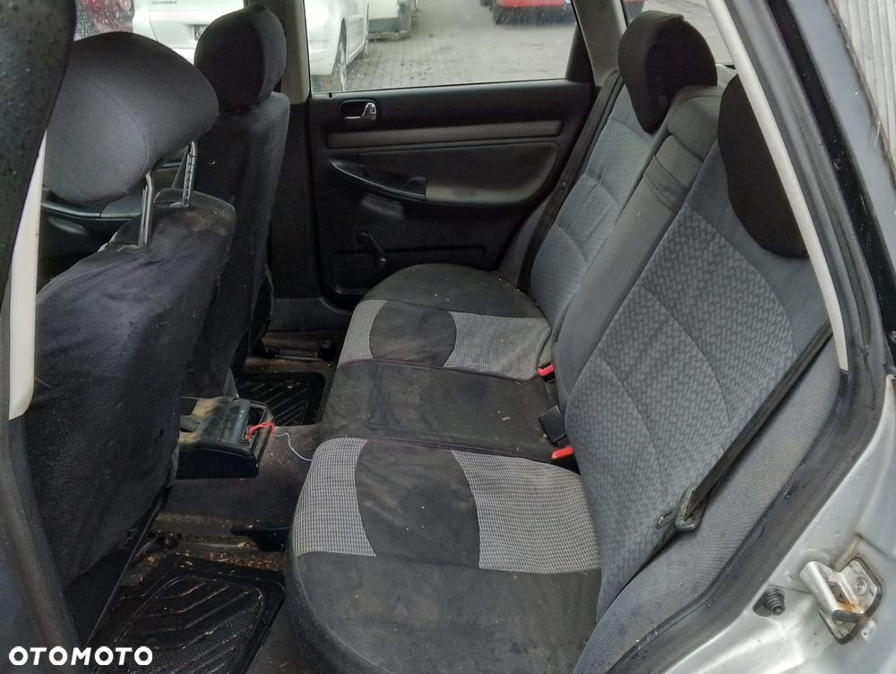 Audi A4 B5 (94-97r.) 1.6 B 100KM. Silnik AHL Skrzynia DCM lakier LY7M. Cały na części. GWARANCJA !!!  Przód Tył Zestaw Komplet Drzwi Klapa Zderzak Błotnik Maska Grill Atrapa Szyba Pas Lampa Lusterko Boczki Fotel Kanapa Kokpit Deska Rozdzielcza Przełącznik Włącznik Sterownik Przewody Wiązka Instalacja Moduł Komputer Czujnik Listwa Pompa Alternator Wtryski Głowica Rozrusznik Kompresor Sprzęgło Dwumas Silnik Skrzynia ABS Klimatyzacji Paliwa Wspomagania Kolektor Turbina Przepustnica Zawór Chłodnica Koło Hak Belka Sanki Zawieszenie Mcpherson Półoś Amortyzator Wydech Tłumik Zacisk Most - 10