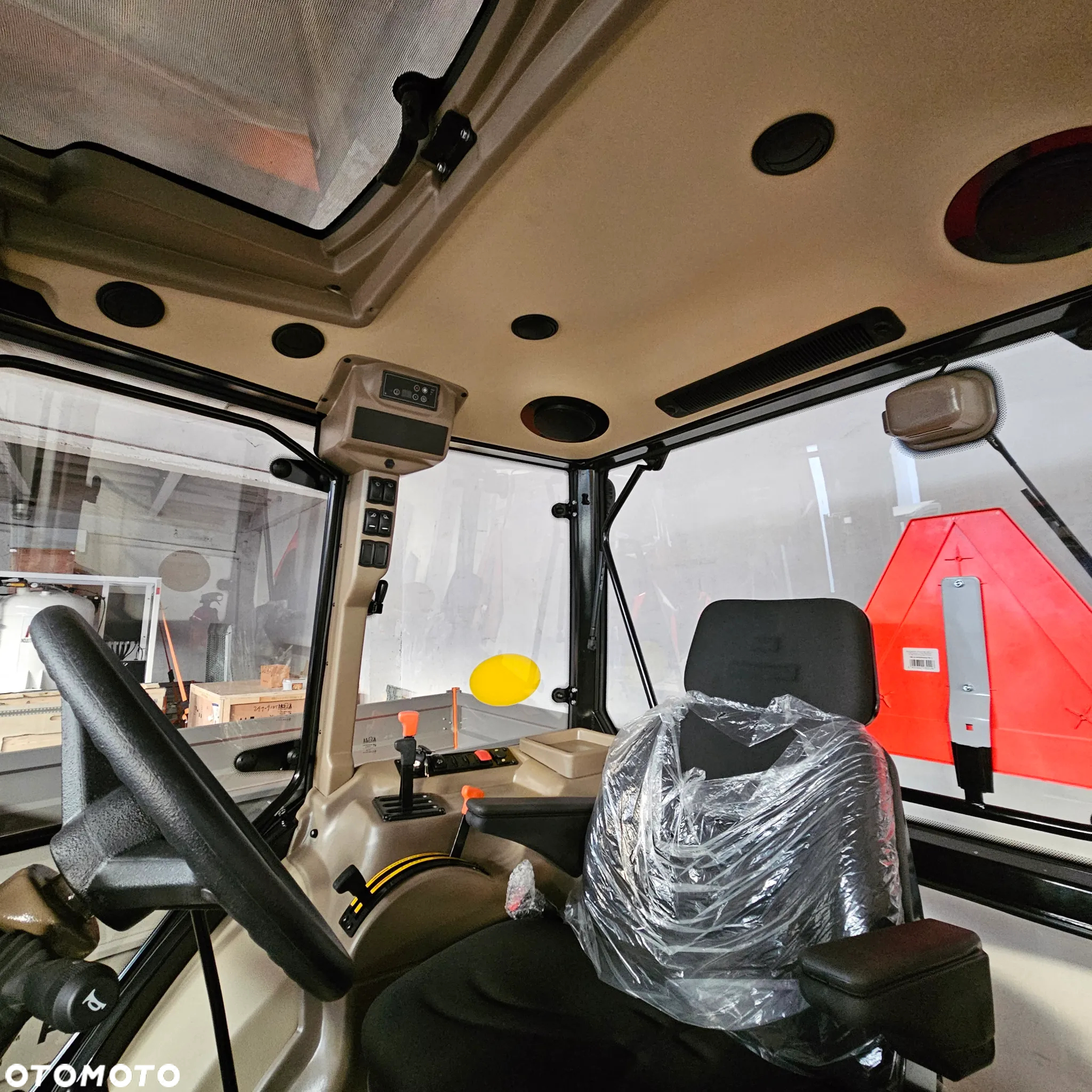 Farmtrac 555 DTcV - 24