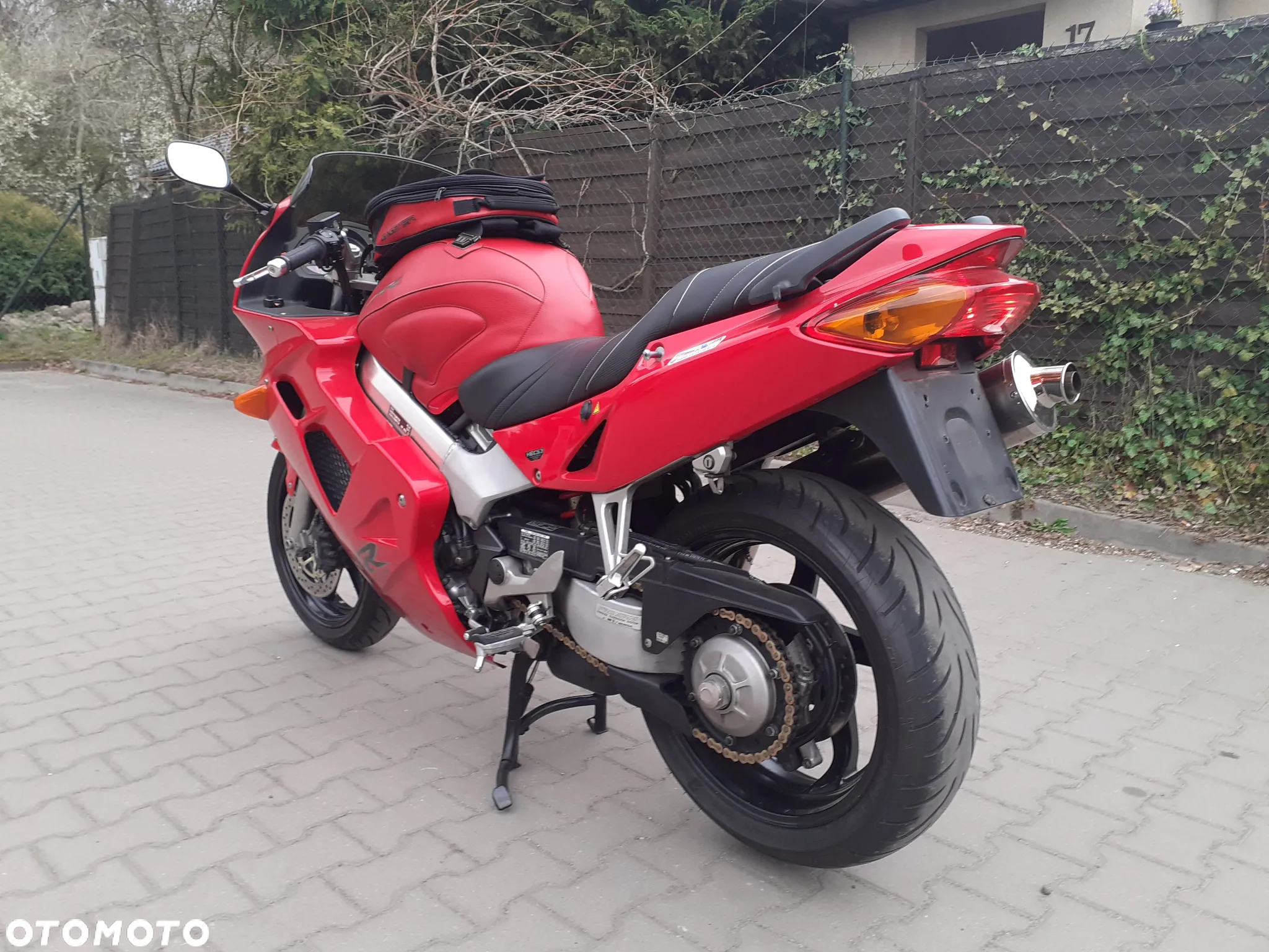 Honda VFR - 4