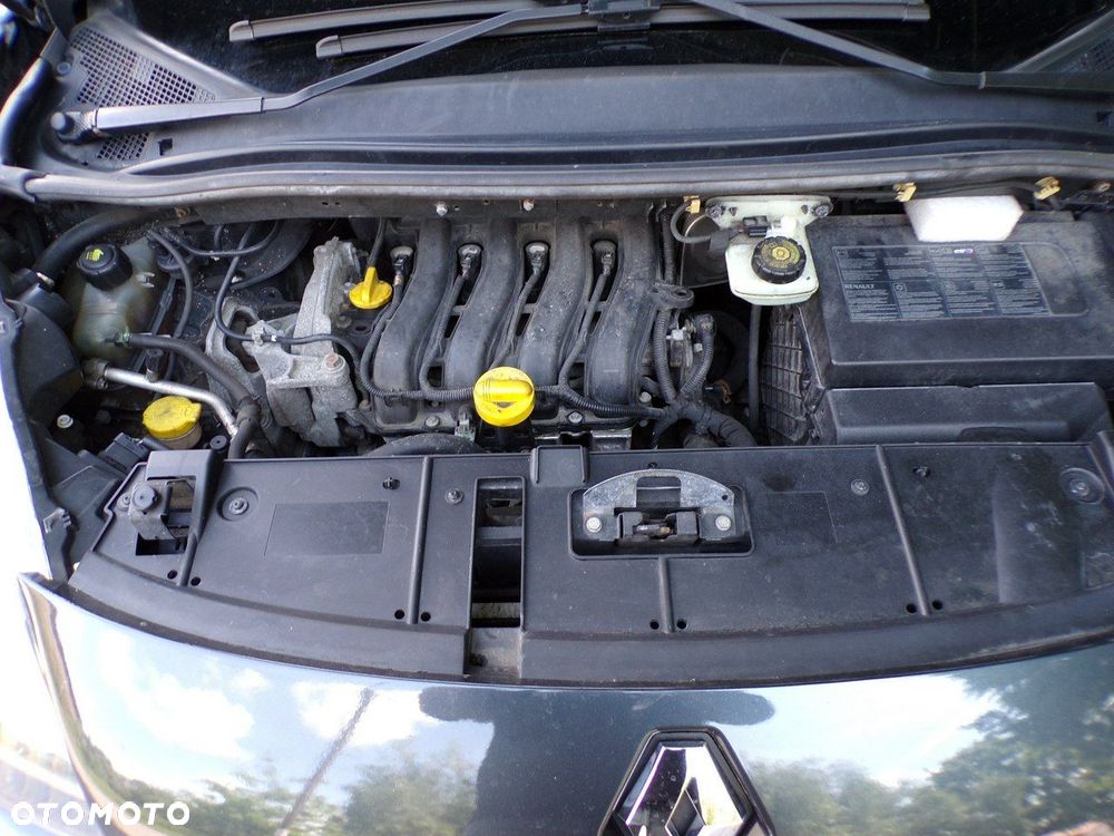 Renault Grand Scenic - 18
