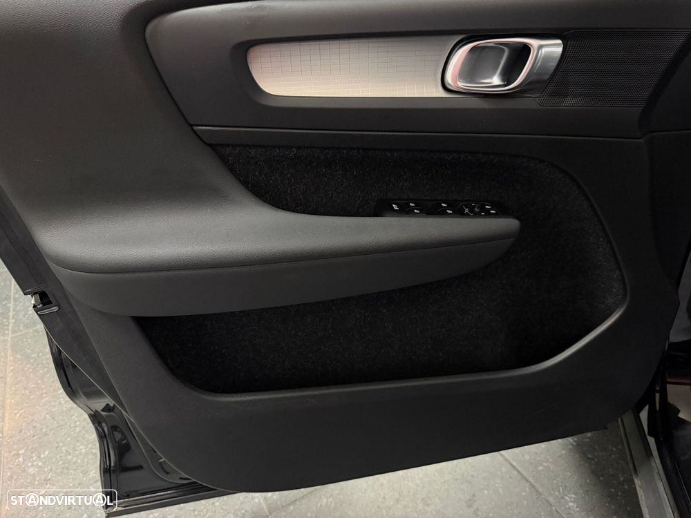 Volvo XC 40 2.0 D3 - 10