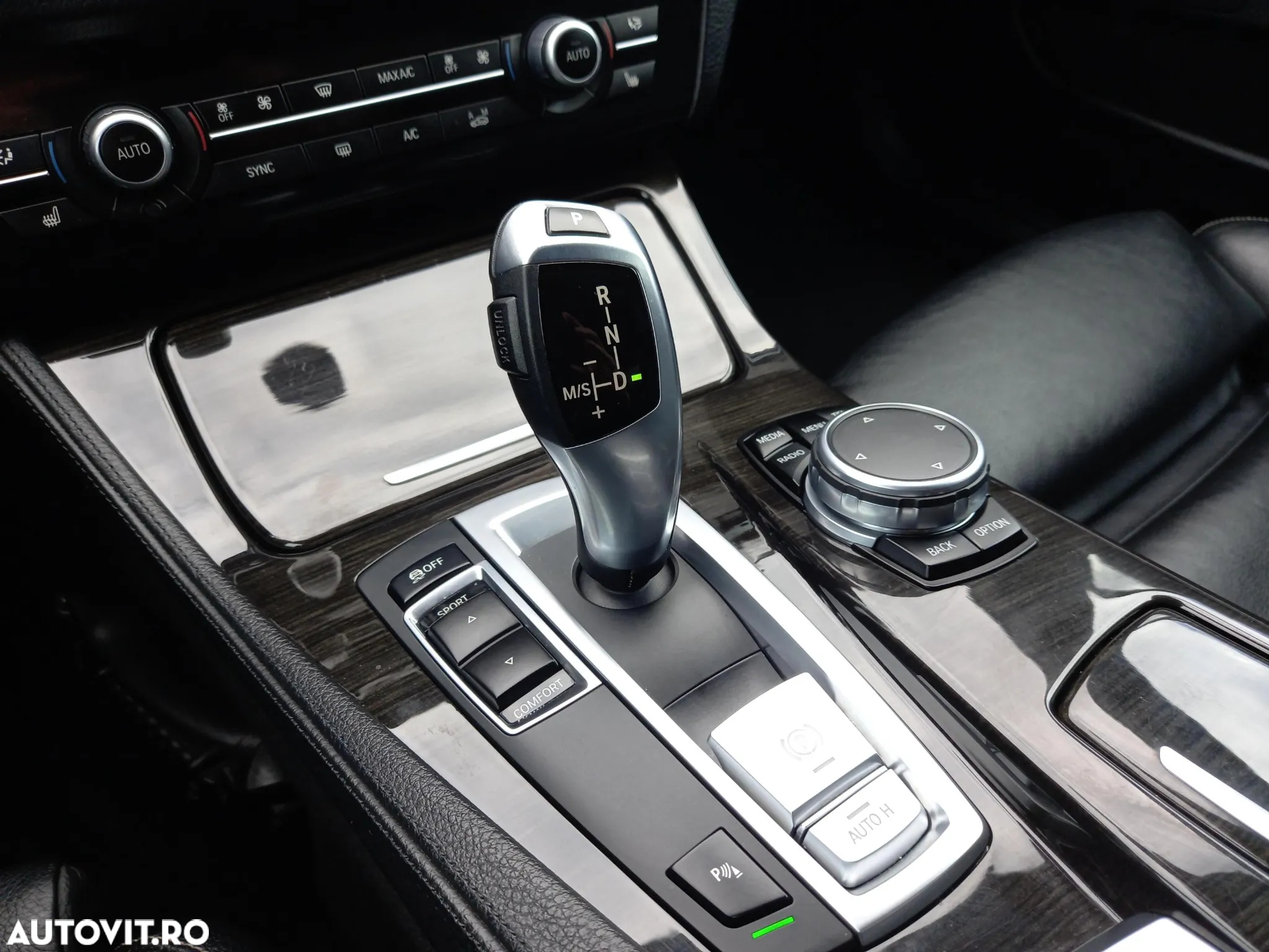 BMW Seria 5 520d Aut. Luxury Line - 16