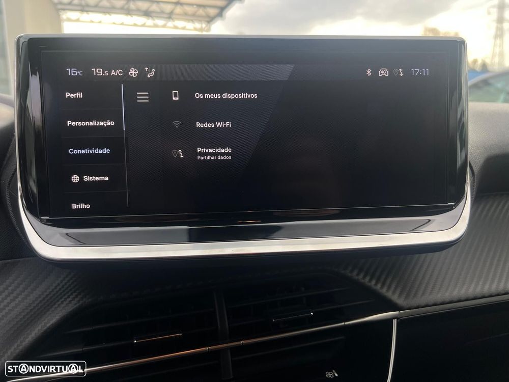 Peugeot 208 1.2 Hybrid Allure e-DCS6 - 11