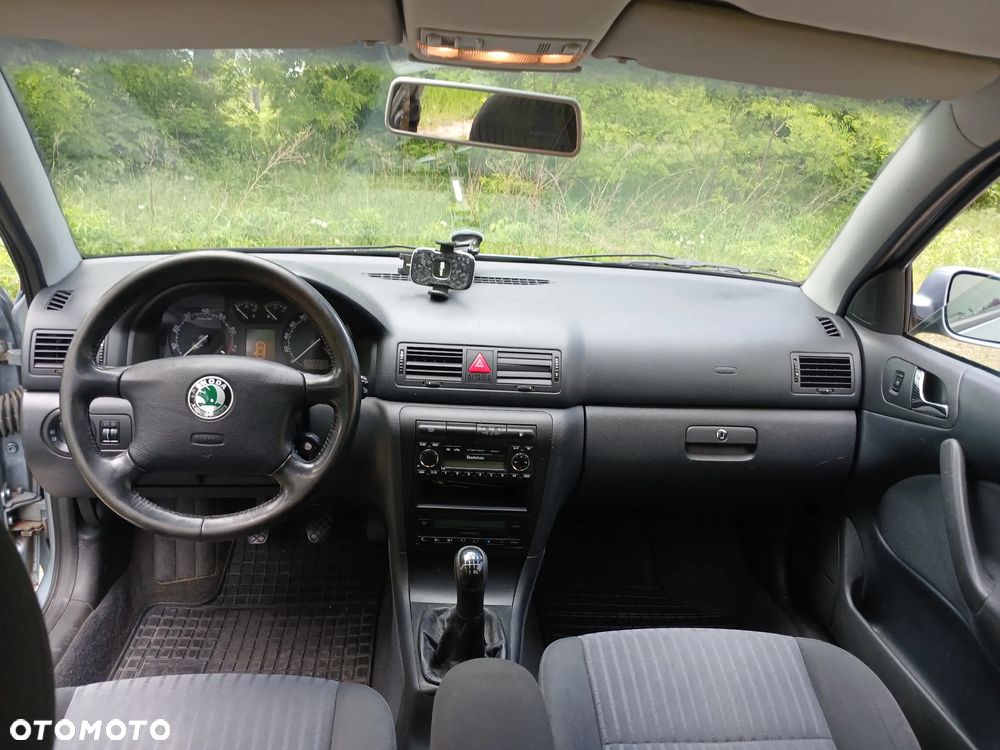 Skoda Octavia 2.0 Ambiente - 8