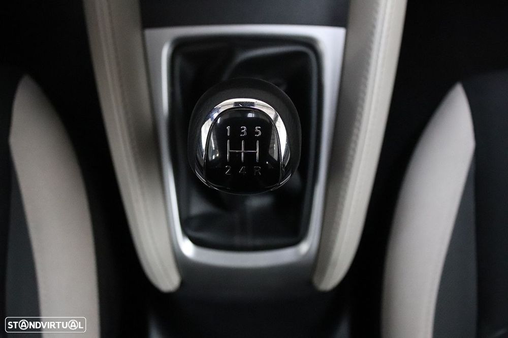 Nissan Micra 1.0 IG-T N-Design Black - 13