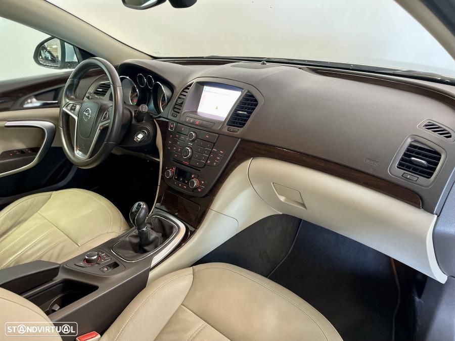 Opel Insignia Sports Tourer 2.0 CDTi Cosmo - 22