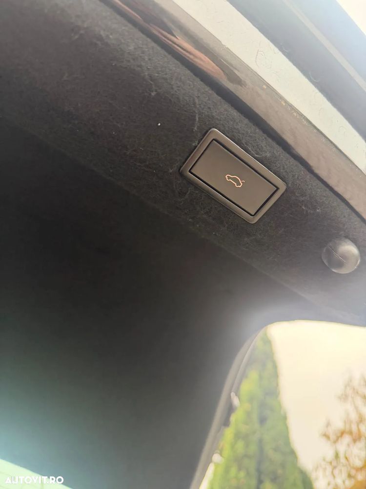 Skoda Superb 2.0 TDI DSG Premium Edition - 22