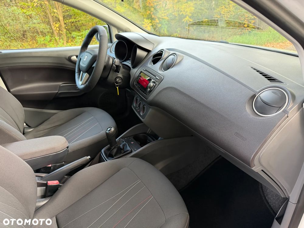 Seat Ibiza ST 1.4 16V Style - 31
