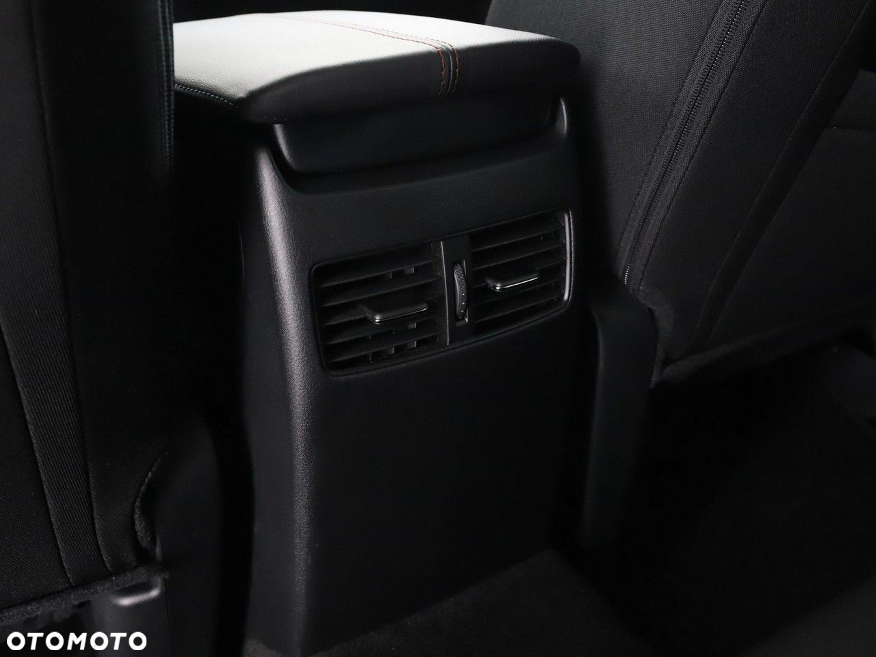Mazda CX-30 e-SKYACTIV-G 2.0 M HYBRID 150 DRIVE HOMURA - 34