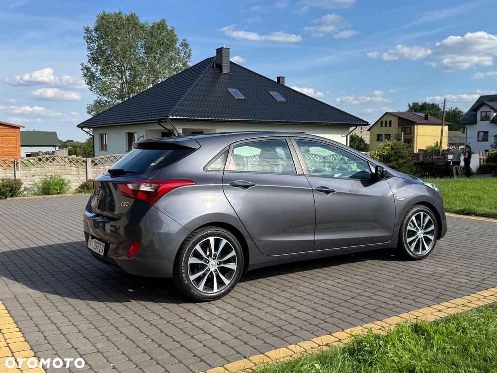Hyundai i30 1.4 YES - 5