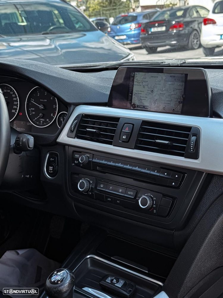 BMW 320 d Line Sport - 7