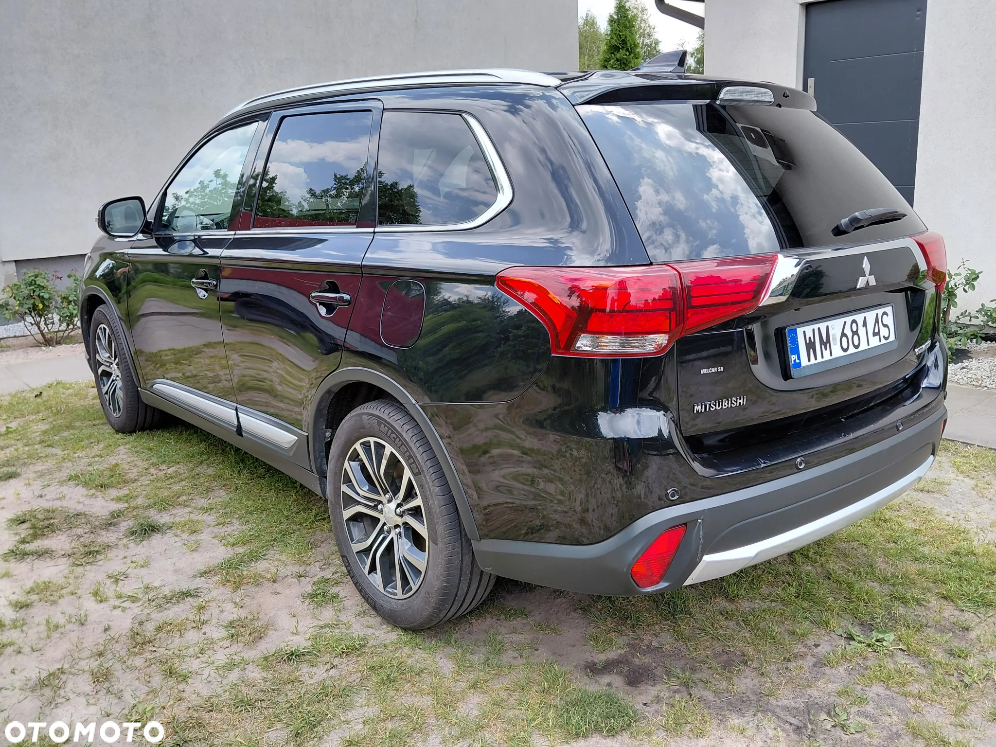 Mitsubishi Outlander 2.2 DI-D 4WD Automatik Diamant Edition - 2