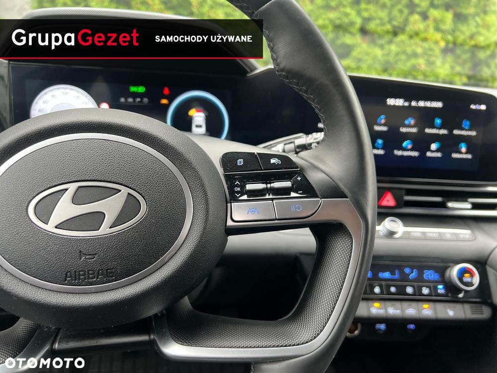 Hyundai Elantra - 12