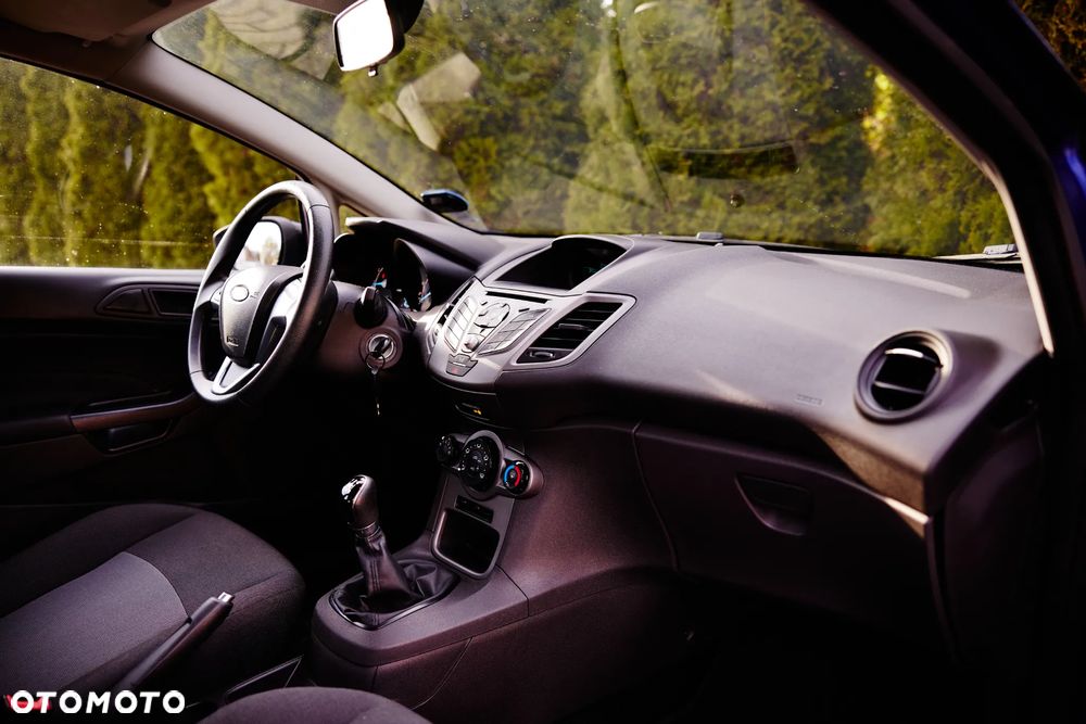 Ford Fiesta 1.25 Ambiente - 31