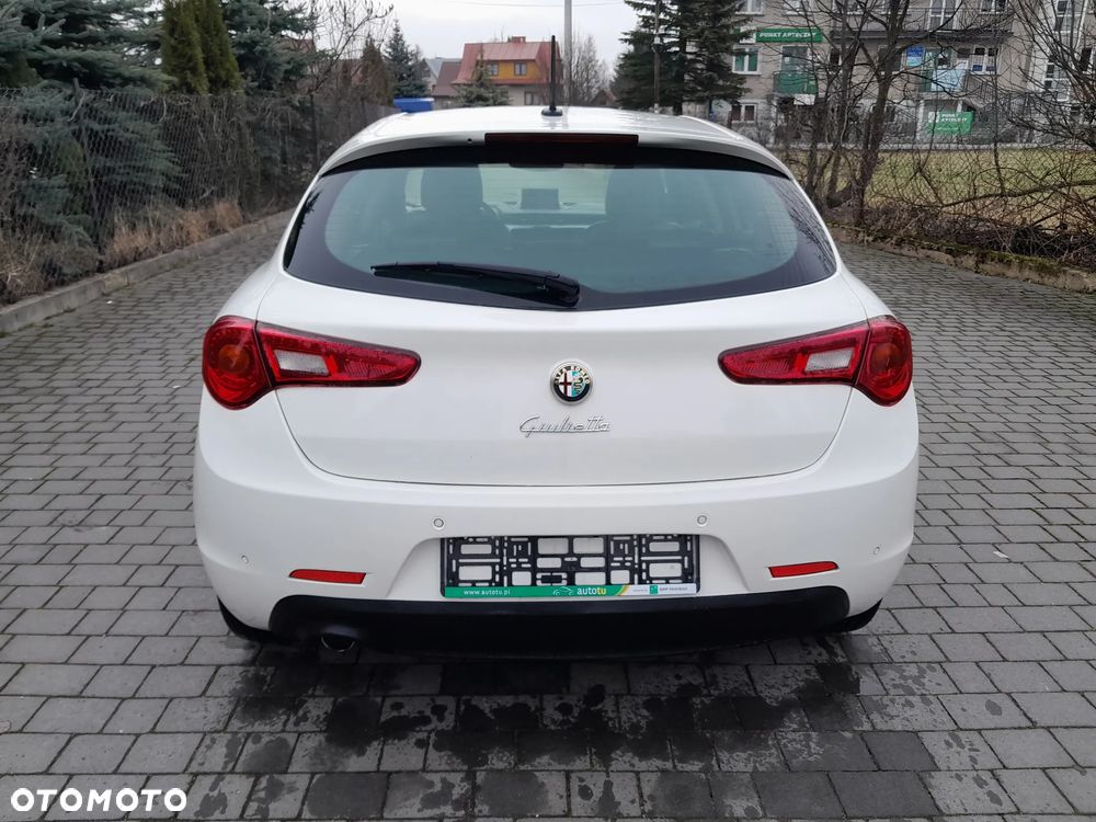 Alfa Romeo Giulietta 1.6 JTDM Veloce - 5