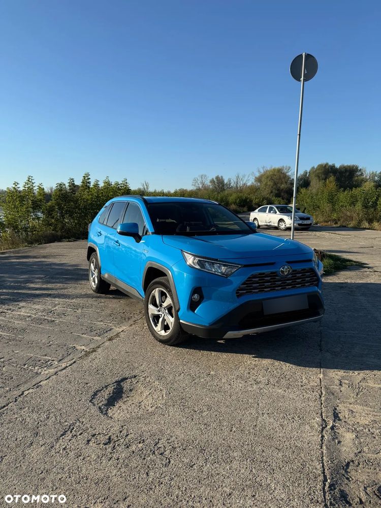 Toyota RAV4 - 4