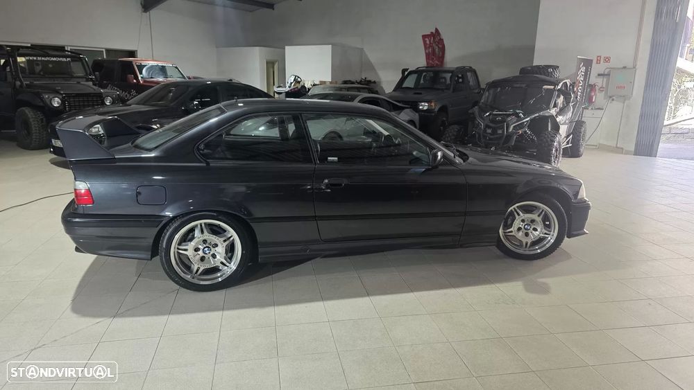 BMW 320 i Coupé M Sport - 10