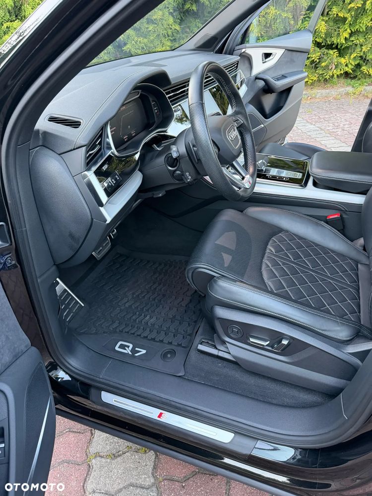 Audi Q7 55 TFSI mHEV Quattro S Line Tiptr - 31