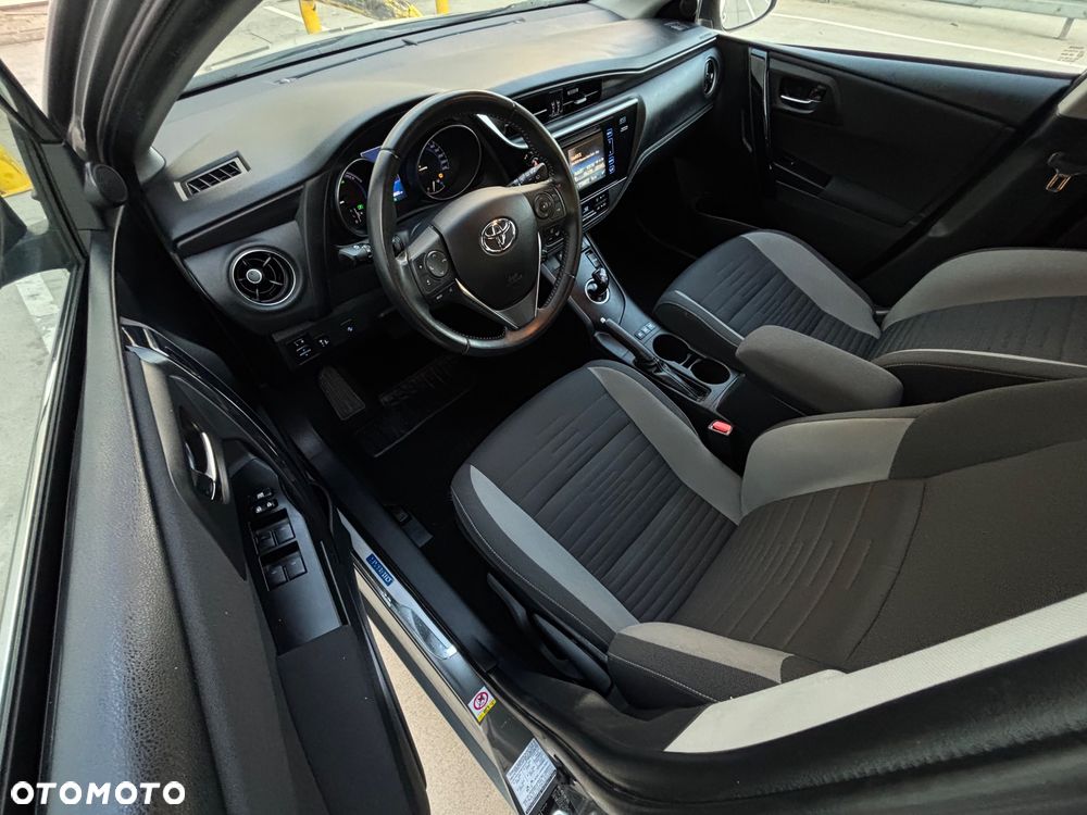 Toyota Auris - 13