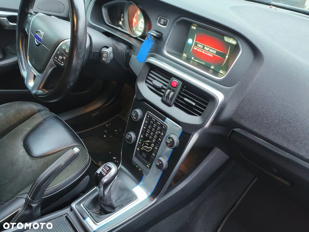 Volvo V40 D4 Drive-E R-Design Summum - 18