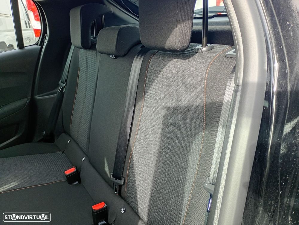 Peugeot 208 1.2 PureTech Active Pack - 17