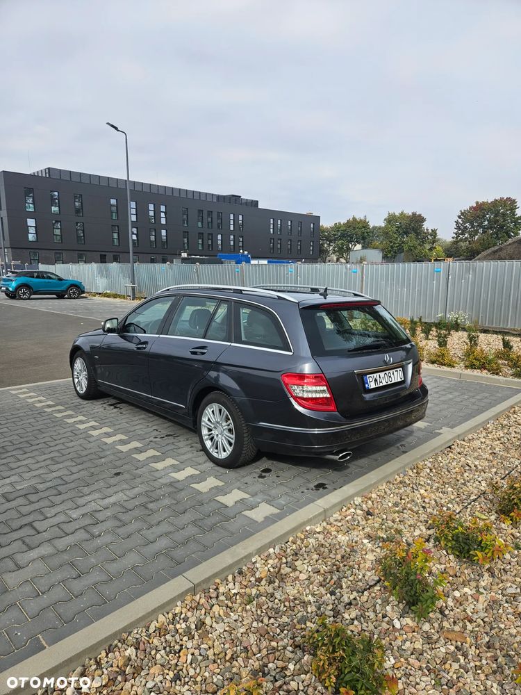 Mercedes-Benz Klasa C 220 T CDI DPF Automatik Avantgarde - 3