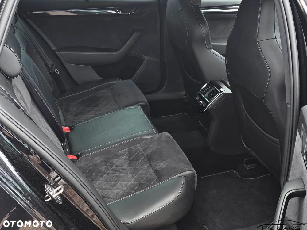 Skoda Superb 2.0 TDI 4x4 DSG Sportline - 35