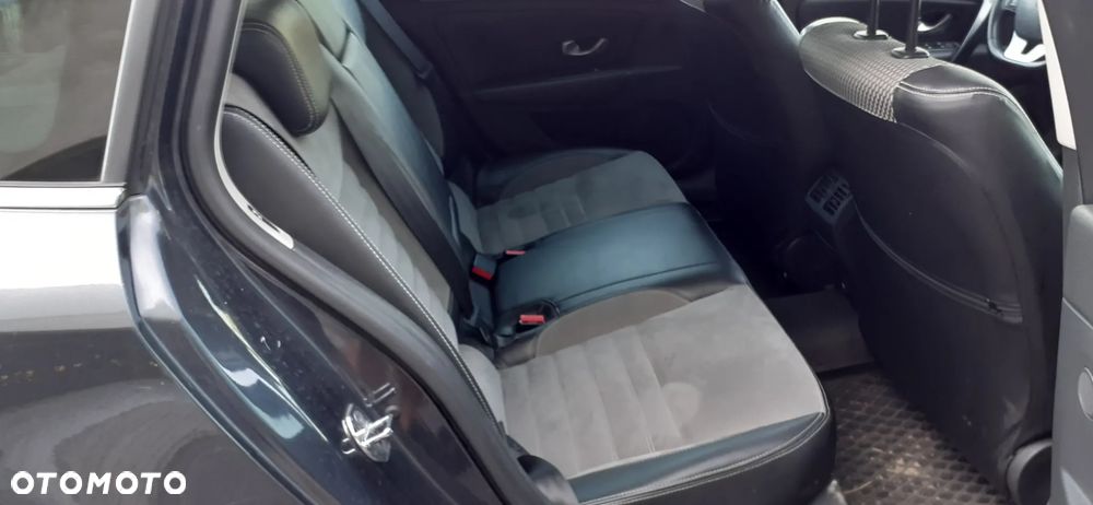 Renault Laguna 2.0 DCi GT 4WS - 11