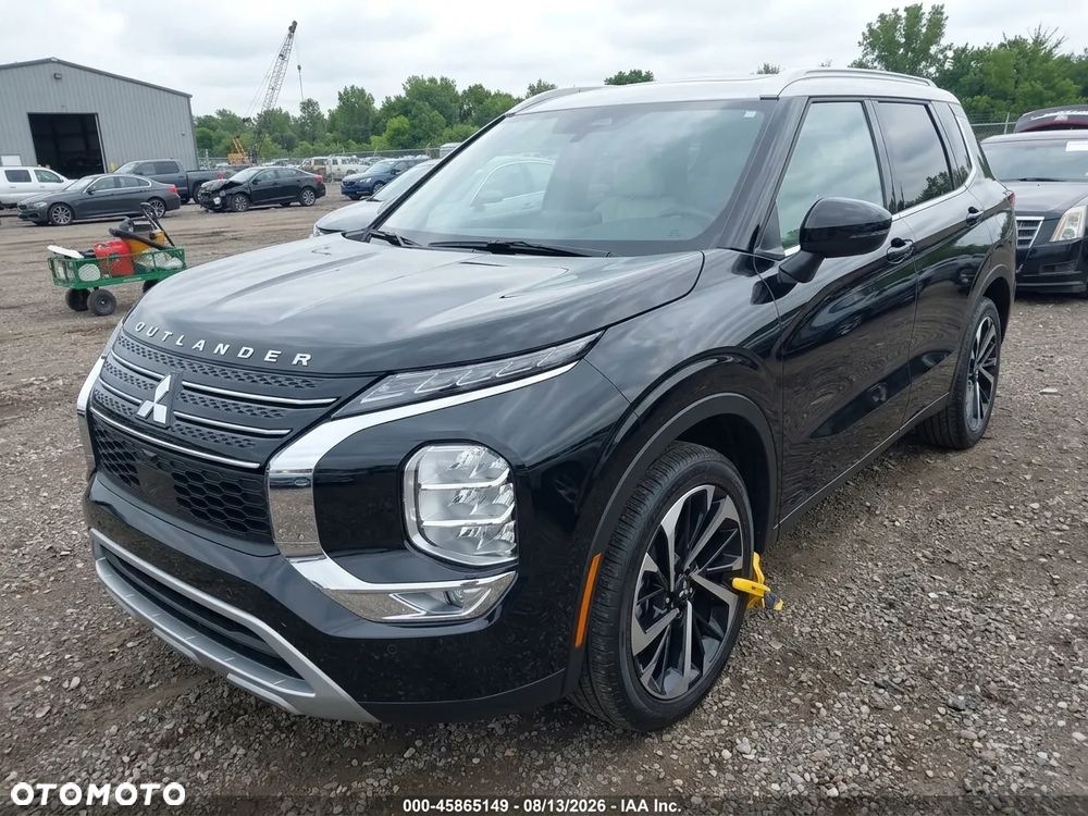 Mitsubishi Outlander - 1