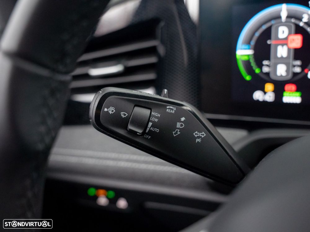 VW Passat Variant 1.5 TSI eHybrid DSG - 21