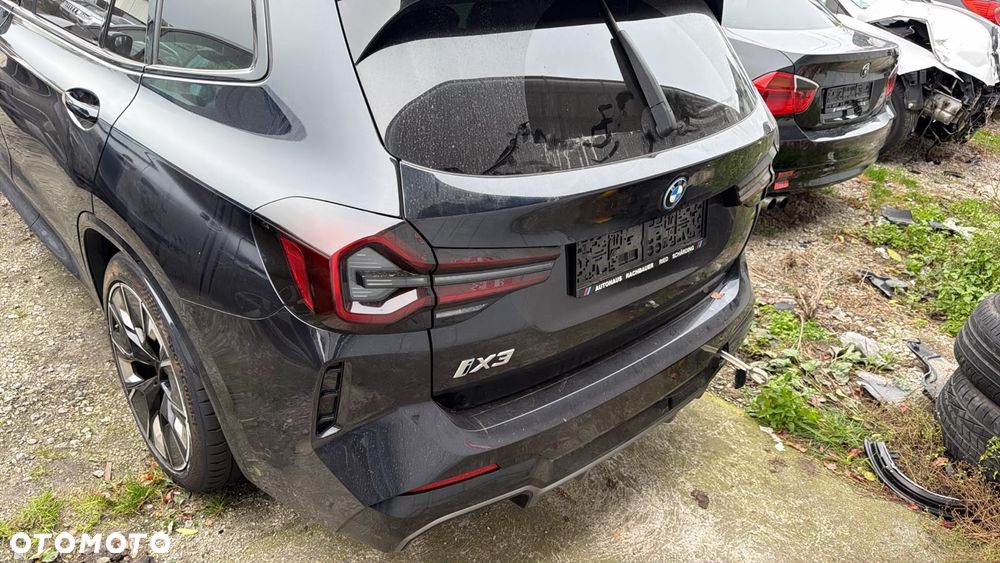 BMW iX3 - 8