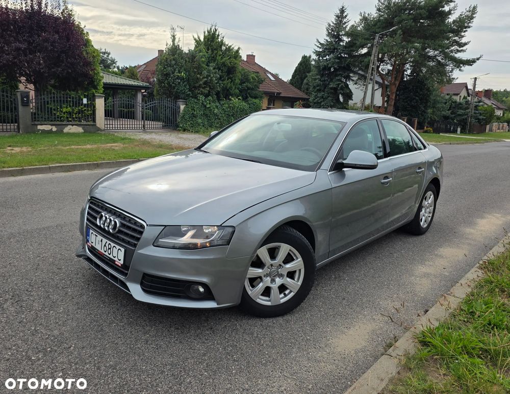 Audi A4 Limousine - 1
